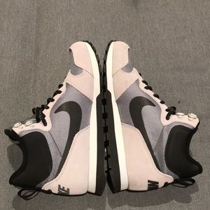 Nike MD Runner 2 Mid Prem